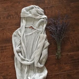 LONG FLOOR LENGTH SWEATER